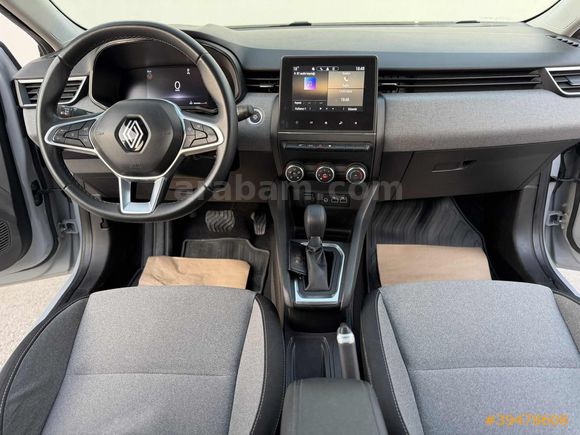 2024 çıkışlı CLİO YENİ KASA OTOMATİK 59BİN KM HATASIZ BOYASIZ