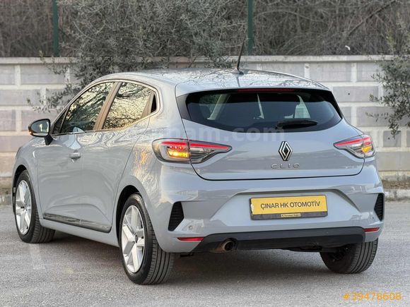 2024 çıkışlı CLİO YENİ KASA OTOMATİK 59BİN KM HATASIZ BOYASIZ