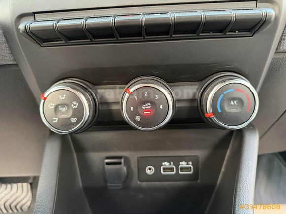2024 çıkışlı CLİO YENİ KASA OTOMATİK 59BİN KM HATASIZ BOYASIZ