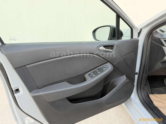 2024 çıkışlı CLİO YENİ KASA OTOMATİK 59BİN KM HATASIZ BOYASIZ