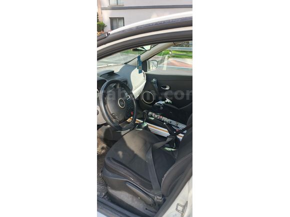 Sahibinden Renault Clio 1.5 dCi Executive 2011 Model