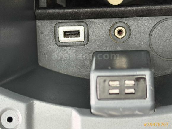 2013 C-MAX CAMTVN+ELKTRKLİ BGJ+SONY+AUTO PRK BOYSIZ