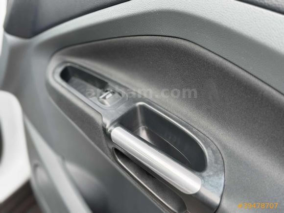 2013 C-MAX CAMTVN+ELKTRKLİ BGJ+SONY+AUTO PRK BOYSIZ