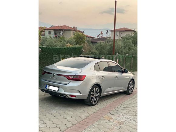 Sahibinden Renault Megane 1.3 TCe Icon 2024 Model 