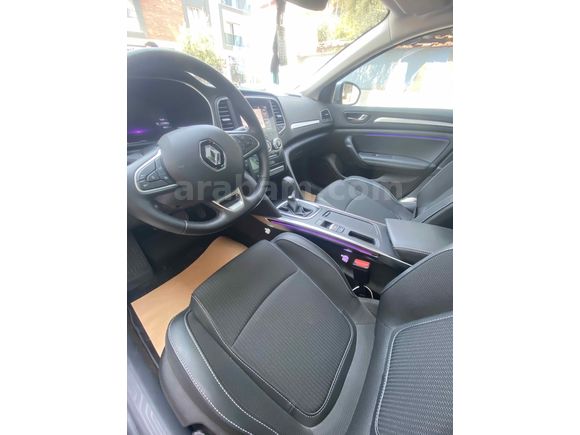 Sahibinden Renault Megane 1.3 TCe Icon 2024 Model 
