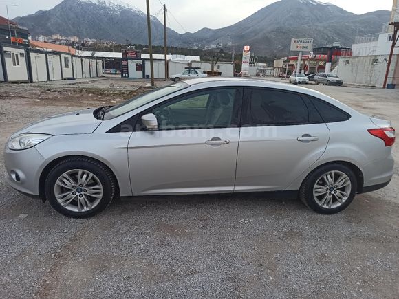 Sahibinden Ford Focus 1.6 Ti-VCT Trend X 2012 Model