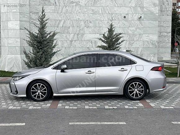 2022 MODEL HATASIZ BOYASIZ 22 BİN KM 1.5 VİSİON OTOMATİK