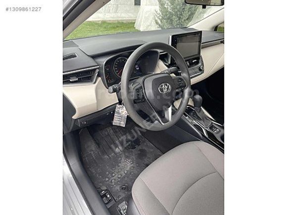 2022 MODEL HATASIZ BOYASIZ 22 BİN KM 1.5 VİSİON OTOMATİK