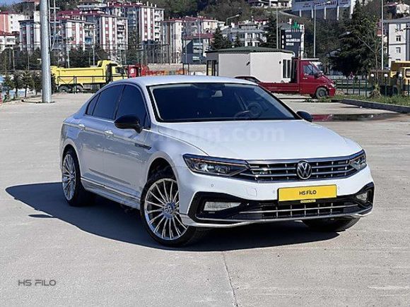 HATASIZ BOYASIZ R LINE EKSTRALI 79.000KM 2021 PASSAT 1.5TSI