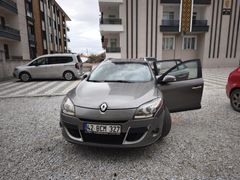 Sahibinden Renault Megane 1.5 dCi Sport Tourer Privilege 2012 Model