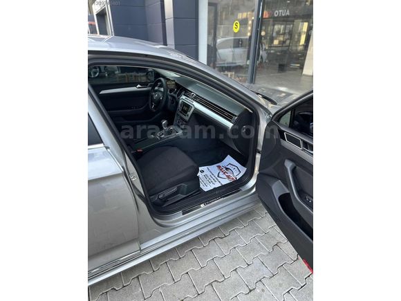 ÇİÇEKÇİ AUTO'DAN R LİNE DONANIMLI PASSAT