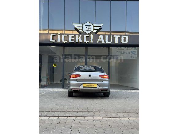 ÇİÇEKÇİ AUTO'DAN R LİNE DONANIMLI PASSAT