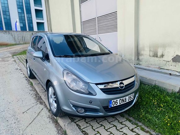 Opel Corsa Tam otomatik 1.4 Twinport Enjoy 111 2010 Model 