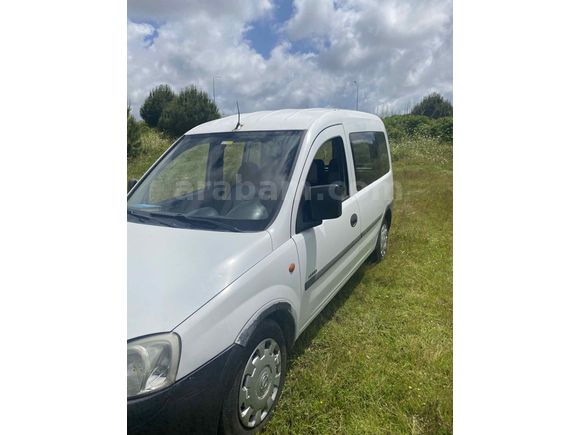 Sahibinden Opel Combo 1.7 DTI Comfort 2002 Model  240.000 km Beyaz