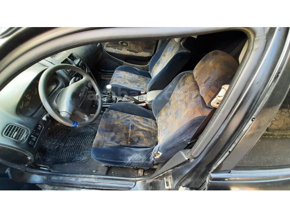Sahibinden Mitsubishi Carisma 1.6 GLX 2000 Model