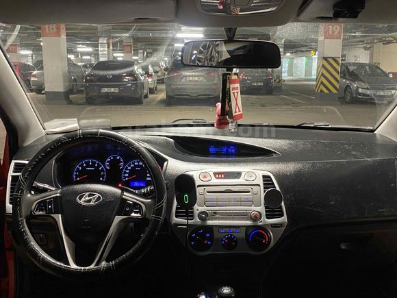 Sahibinden Hyundai i20 1.4 CVVT Team 2011 Model 