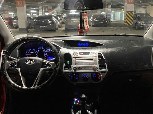 Sahibinden Hyundai i20 1.4 CVVT Team 2011 Model 