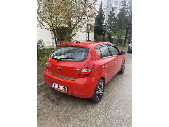Sahibinden Hyundai i20 1.4 CVVT Team 2011 Model 