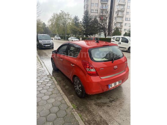Sahibinden Hyundai i20 1.4 CVVT Team 2011 Model 