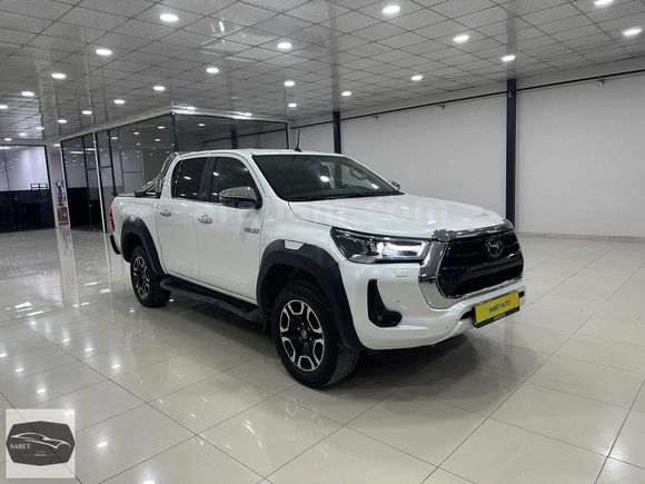 Galeriden Toyota Hilux 2.4 D-4D 4x4 Hi-Cruiser 2020 Model Van