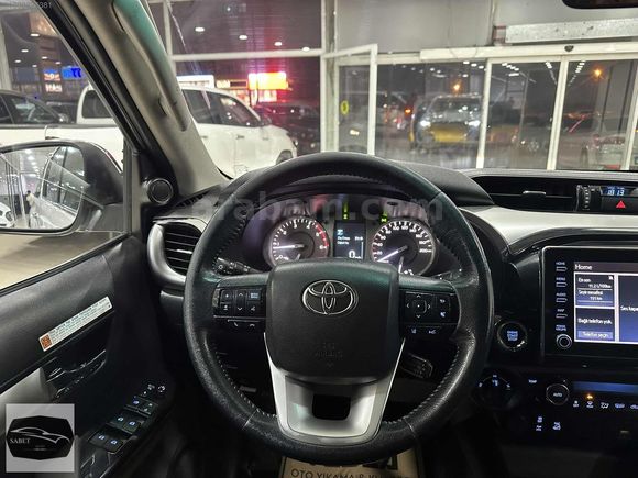 Galeriden Toyota Hilux 2.4 D-4D 4x4 Hi-Cruiser 2020 Model Van