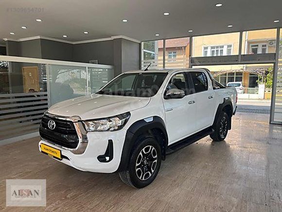 2022 TOYOTA HİLUX 2.4 4x2 ADVENTURE SÜRGÜLÜ BAGAJ HATASIZ BAKIML