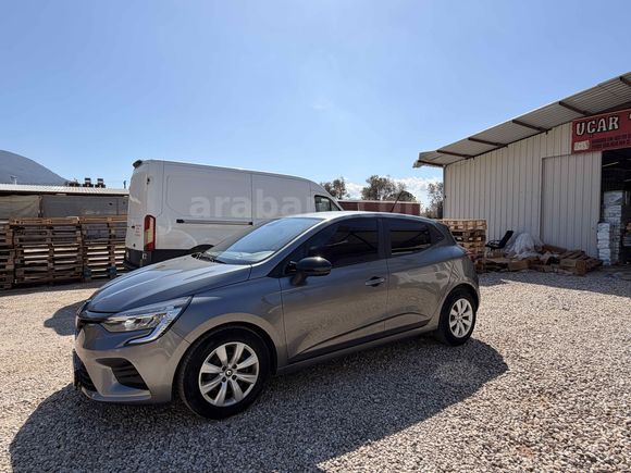 Galeriden Renault Clio 1.0 TCe Joy 2023 Model Muğla