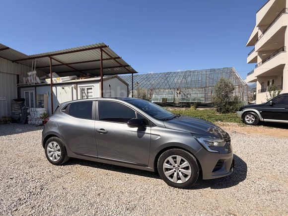 Galeriden Renault Clio 1.0 TCe Joy 2023 Model Muğla
