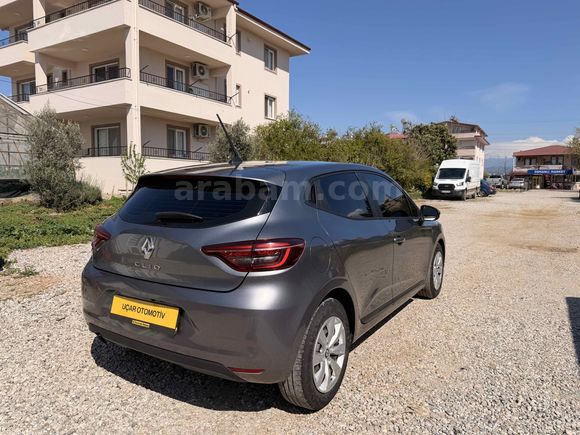 Galeriden Renault Clio 1.0 TCe Joy 2023 Model Muğla
