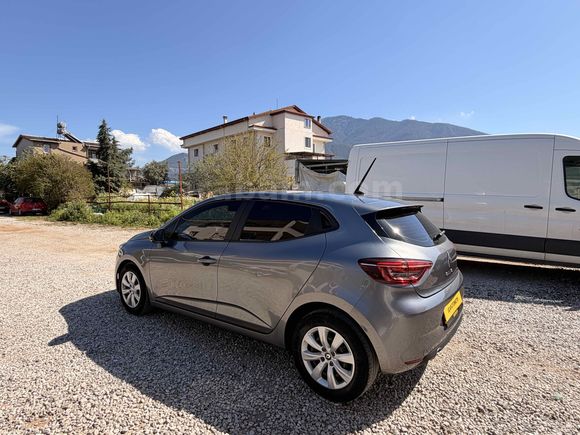 Galeriden Renault Clio 1.0 TCe Joy 2023 Model Muğla
