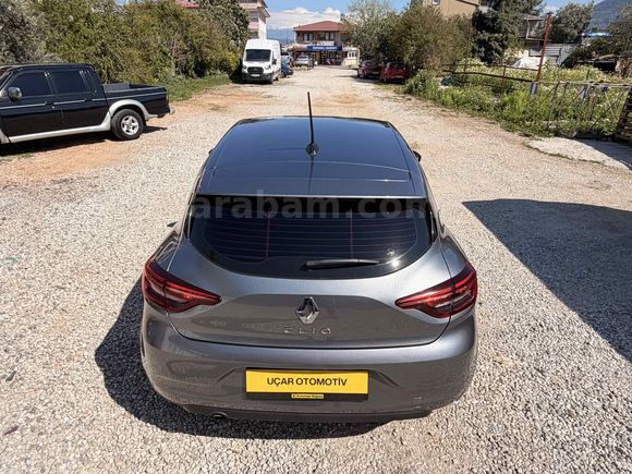 Galeriden Renault Clio 1.0 TCe Joy 2023 Model Muğla