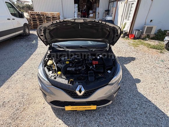 Galeriden Renault Clio 1.0 TCe Joy 2023 Model Muğla