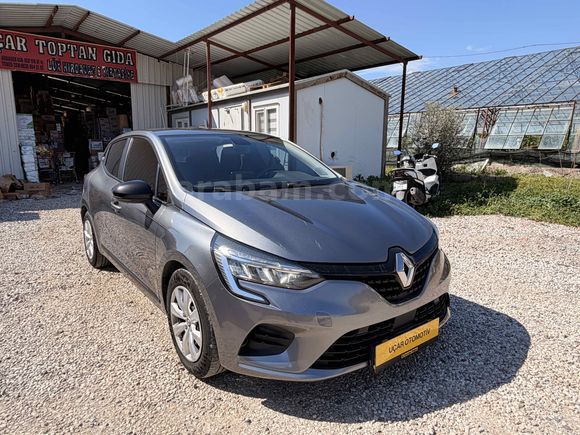 Galeriden Renault Clio 1.0 TCe Joy 2023 Model Muğla