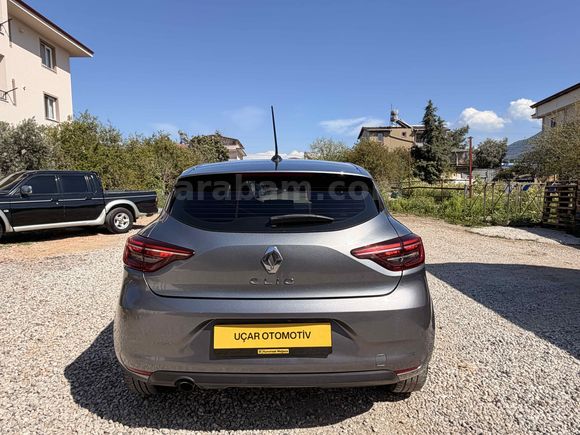 Galeriden Renault Clio 1.0 TCe Joy 2023 Model Muğla