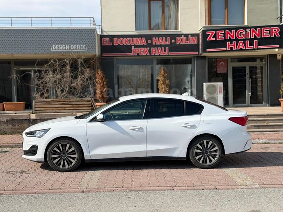 Sahibinden Ford Focus 1.5 Ti-VCT Titanium 2023 Model