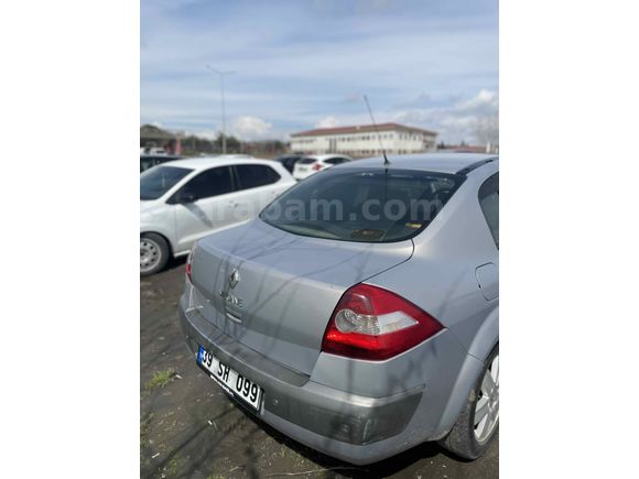 KUPON Temiz bakımlı Sahibinden Renault Megane 1.6 Dynamique 2005 Model 