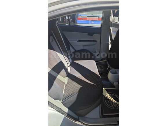 Sahibinden Hyundai Accent Era 1.6 Select 2008 Model  325.000 km Gri