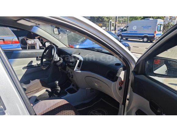 Sahibinden Hyundai Accent Era 1.6 Select 2008 Model  325.000 km Gri
