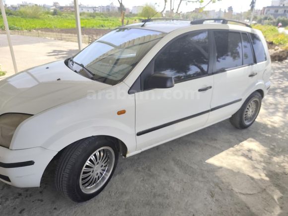 Sahibinden Ford Fusion 1.4 TDCi Comfort 2006 Model  302.200 km Beyaz