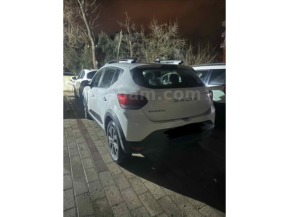 Sahibinden Dacia Sandero 1.0 T Extreme 2025 Model  4xxx km Beyaz
