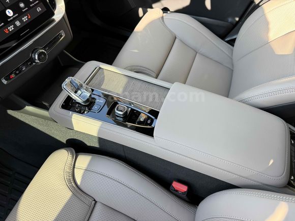 SIFIR BAYİ 2026 MART ÇIKIŞLI 2.0B5 XC90 VOLVO