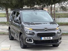 OLGUN'dan 2022 BERLİNGO FERL STİL OTOMATİK BOYASIZ