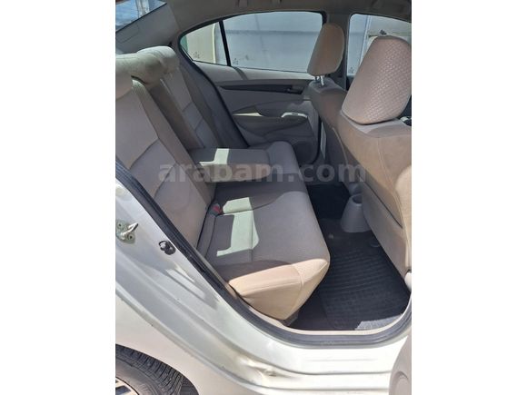 Sahibinden Honda City 1.4 LS 2009 Model  310.000 km Beyaz