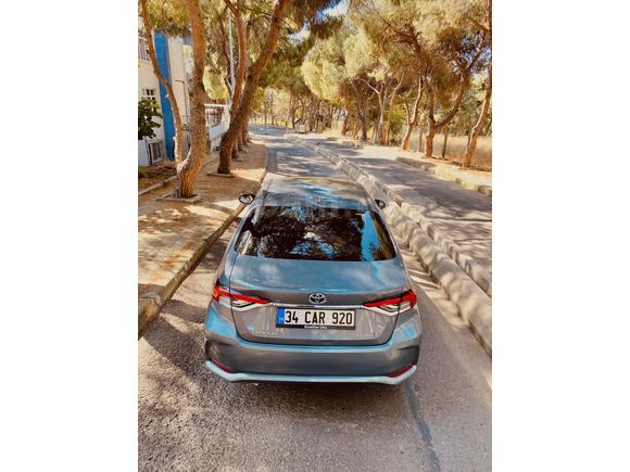 Sahibinden Toyota Corolla 1.8 Hybrid Flame X-Pack 2019 Model İstanbul 160.500 km Gri (metalik)
