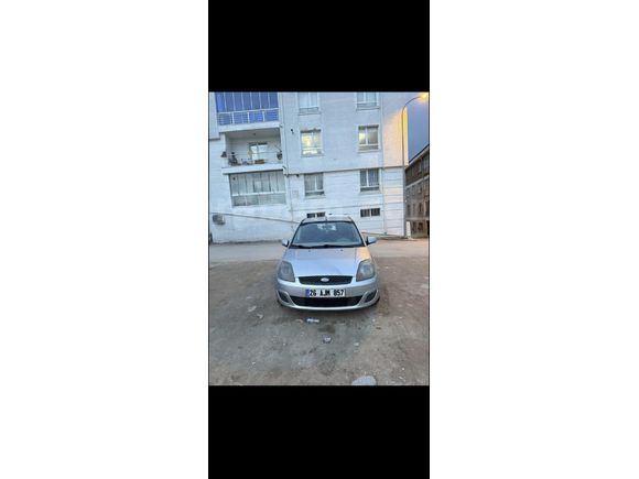 Sahibinden Ford Fiesta 1.4 TDCi Comfort 2006 Model  274.000 km Gri