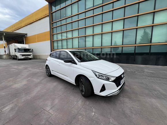 Sahibinden Hyundai i20 1.4 MPI Style Plus 2022 Model 