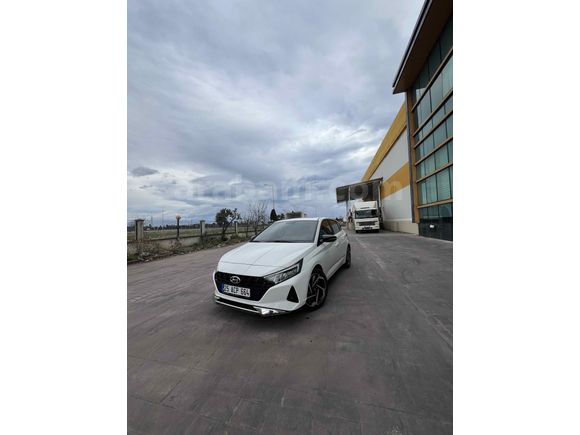 Sahibinden Hyundai i20 1.4 MPI Style Plus 2022 Model 
