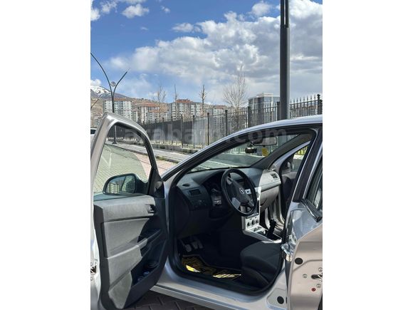Sahibinden Opel Astra 1.6 Essentia Konfor 2012 Model 