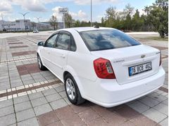 Sahibinden Chevrolet Lacetti 1.6 SX 2005 Model, üzerine para alacayim araçlarla takas değerlendirilir.