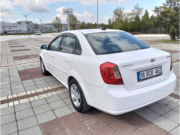 Sahibinden Chevrolet Lacetti 1.6 SX 2005 Model, üzerine para alacayim araçlarla takas değerlendirilir.